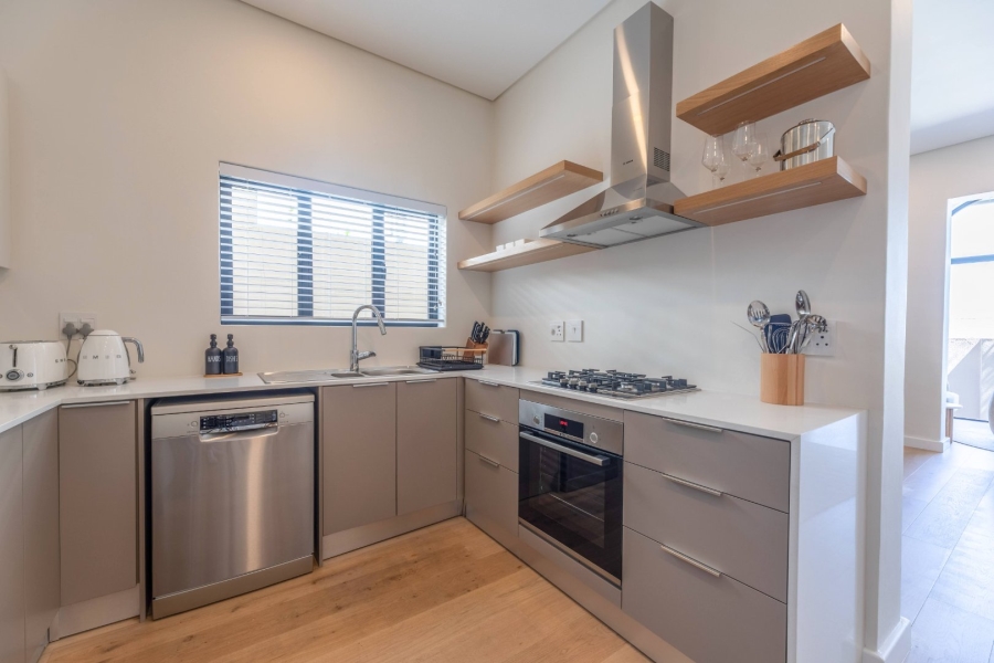To Let 2 Bedroom Property for Rent in Sea Point Western Cape